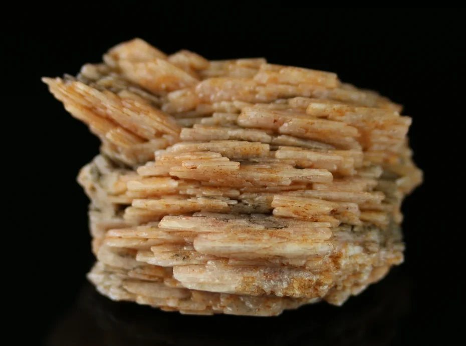 Mineral photo of Baryte from locality Dřínová, Czech Republic