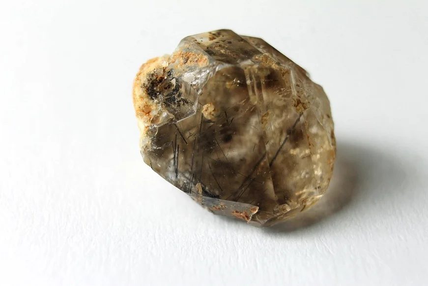 Quartz (var. smoky), Schorl
