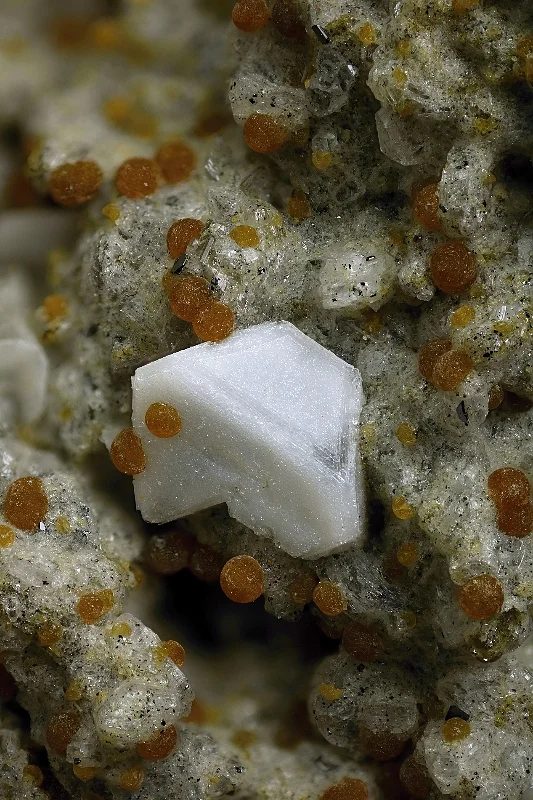 Mineral photo of Cristoballite from locality Vechec, Slovakia