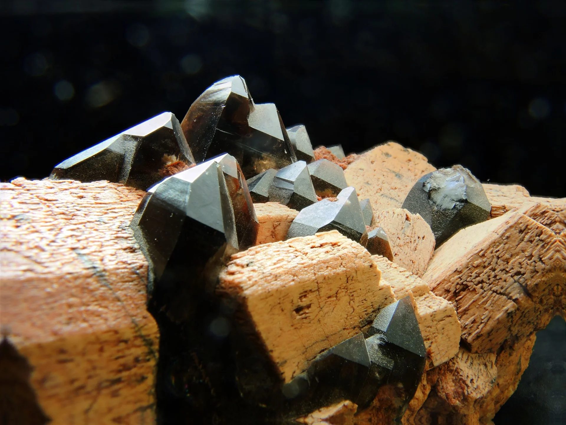 Microcline, Quartz