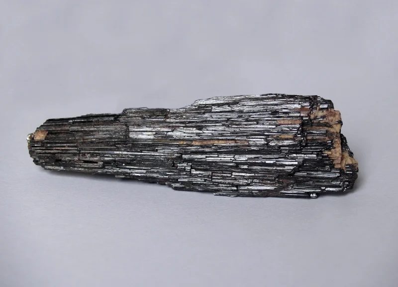 Mineral photo of Schorl from locality Smolné Pece, Czech Republic