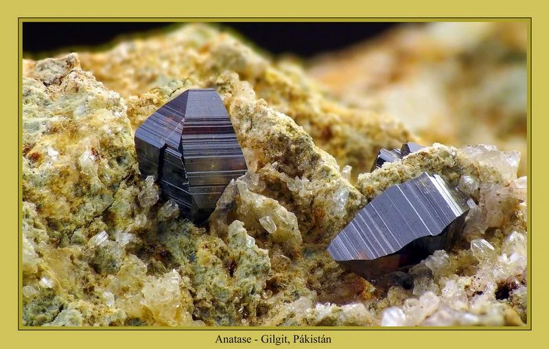 Mineral photo of Anatase from locality Pakistan