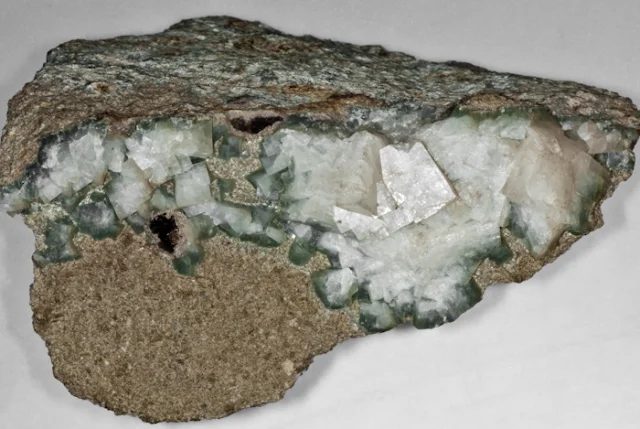 Chabazite-(Ca)