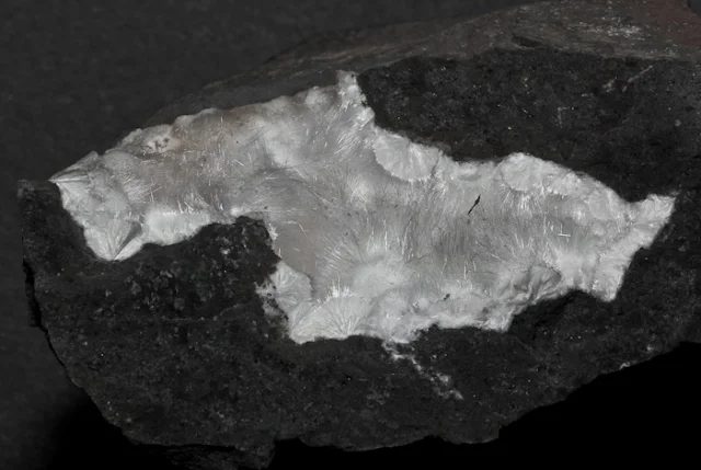 Mineral photo of Natrolite from locality Soutěsky, Czech Republic
