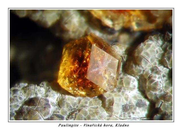 Mineral photo of Paulingite-(Ca) from locality Vinařice, Czech Republic