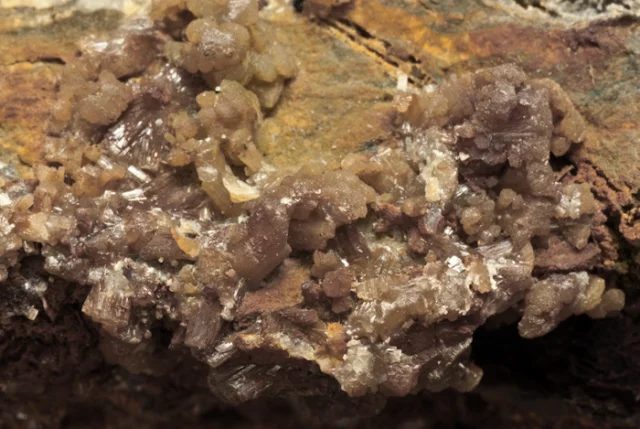 Mineral photo of Pyromorphite from locality Oloví, Czech Republic