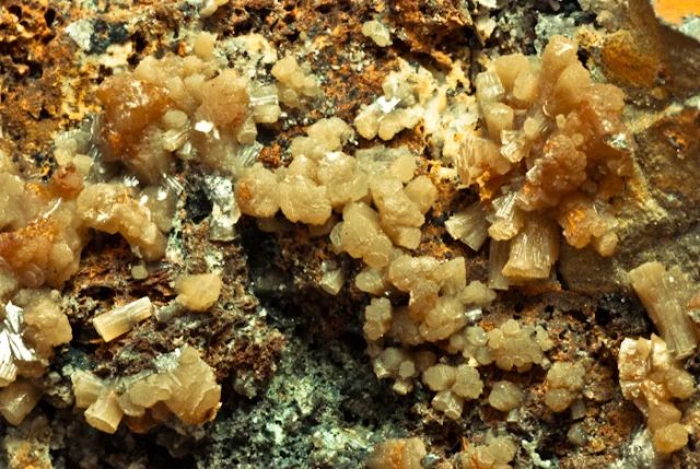 Mineral photo of Pyromorphite from locality Oloví, Czech Republic