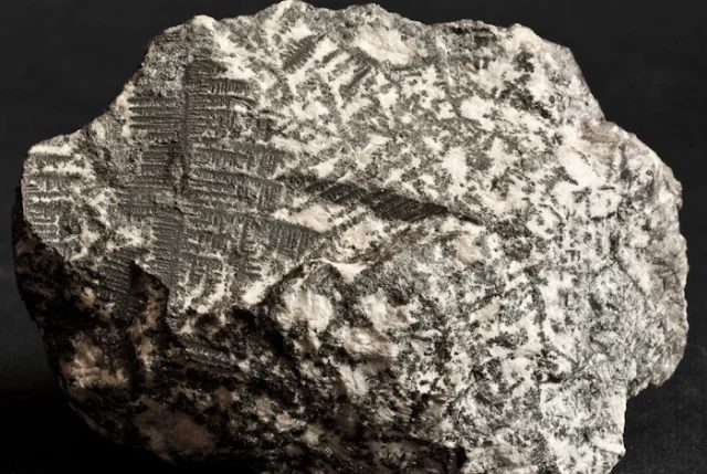 Rammelsbergite