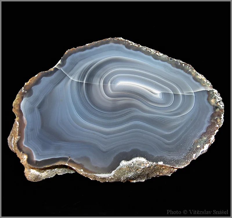 Mineral photo of Agate from locality Morcinov, Czech Republic