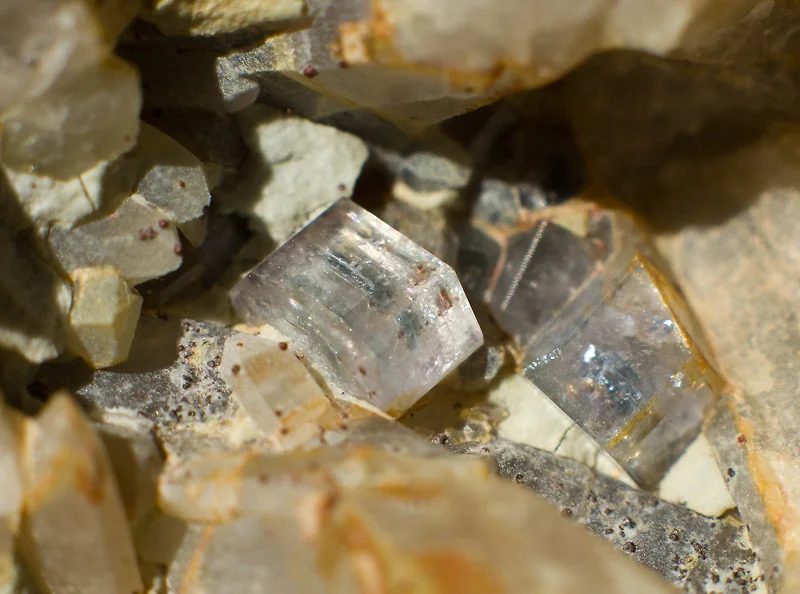 Mineral photo of Apatite from locality Hubský peň, Horní Slavkov, Czech Republic