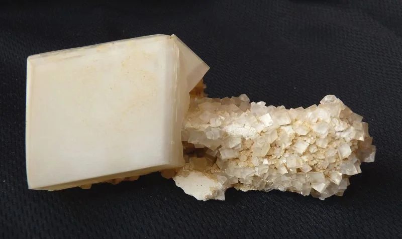 Mineral photo of Calcite from locality Štramberk, Czech Republic