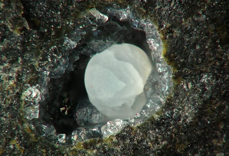 Cowlesite