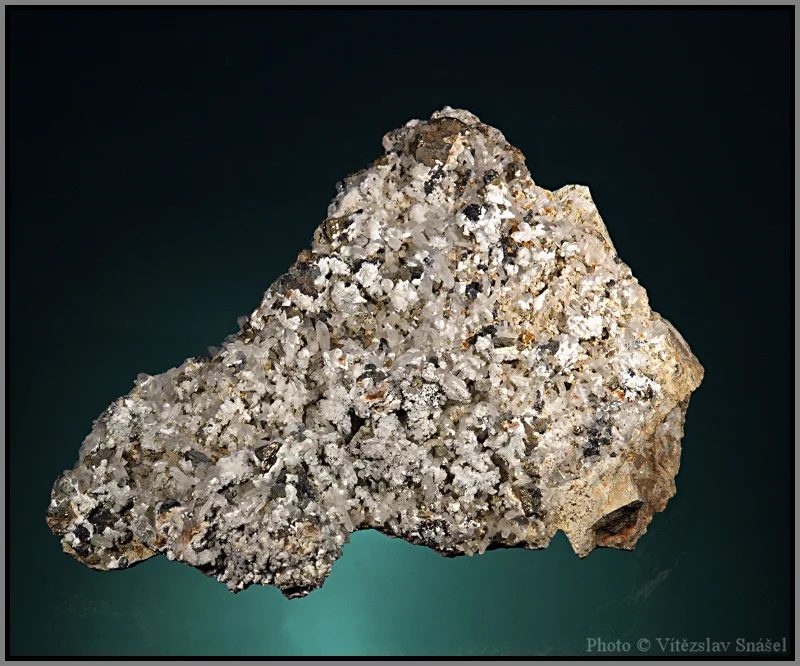 Pyrite, Quartz