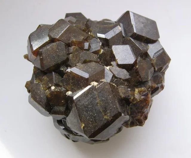 Mineral photo of Andradite from locality Dalnegorsk, Russia