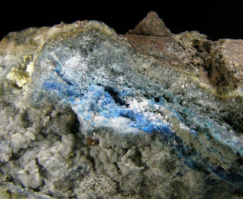 Fluorellestadite