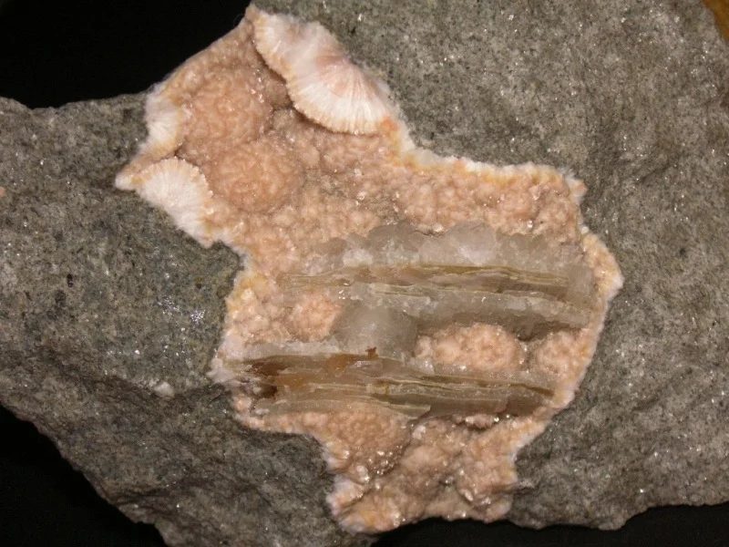 Mineral photo of Calcite, Natrolite from locality Mariánská skála, Ustí nad Labem, Czech Republic