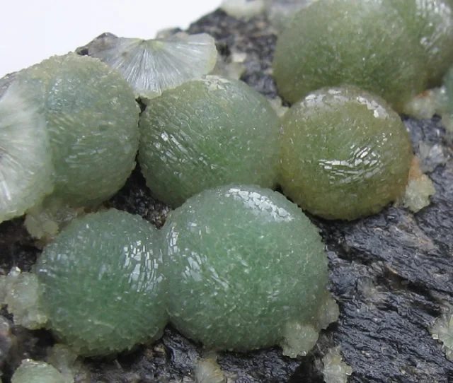 Wavellite