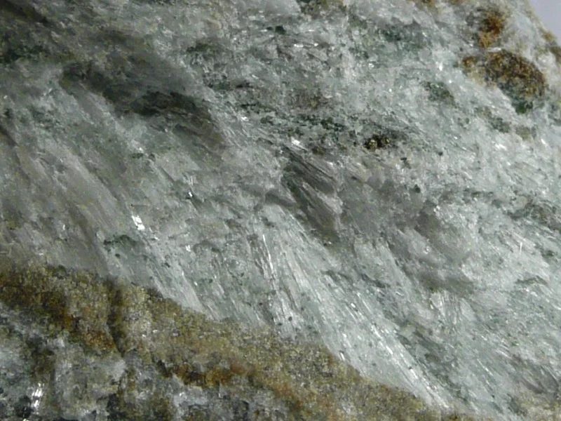 Mineral photo of Wollastonite from locality Mirošov, Czech Republic
