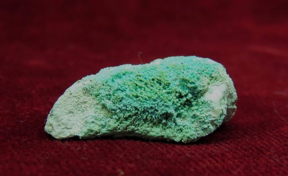 Glaucocerinite