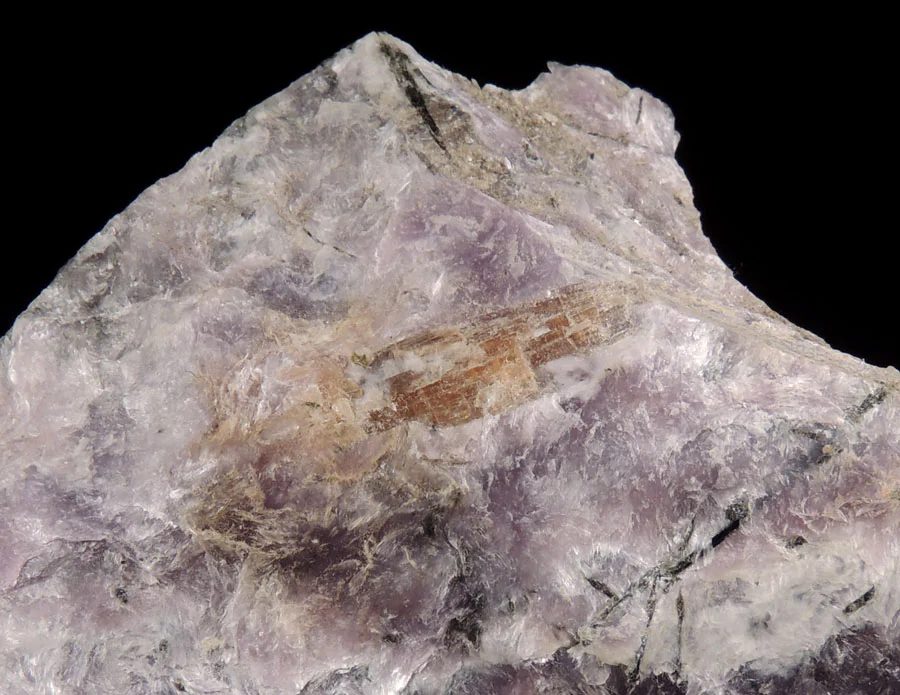Charoite, Tinaksite