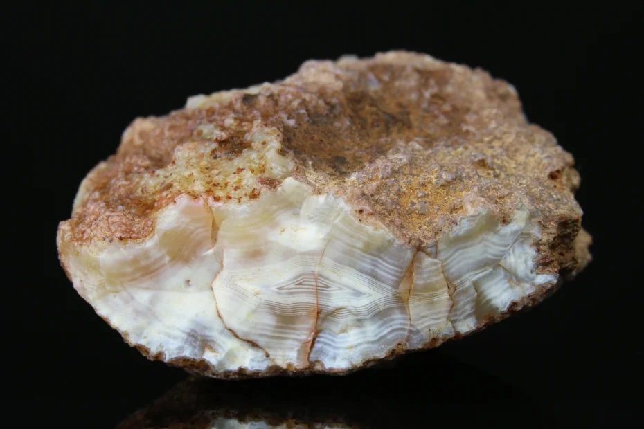Mineral photo of Agate from locality Železnice, Czech Republic