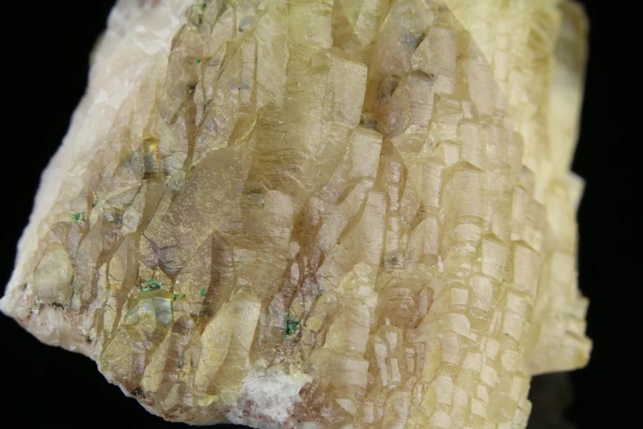 Mineral photo of Calcite, Malachite from locality Dřínová, Czech Republic