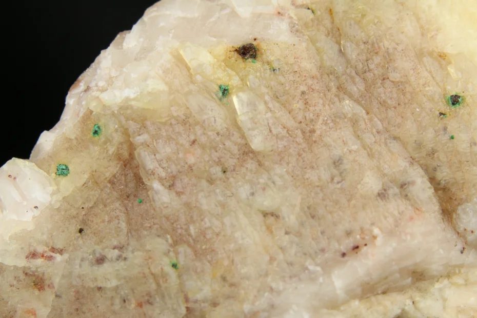 Mineral photo of Calcite, Chalcopyrite, Malachite from locality Dřínová, Czech Republic