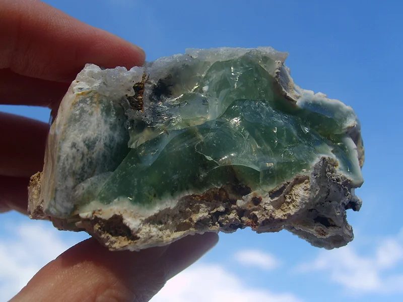Mineral photo of Opal (var. Ni-opal) from locality Křemže, Czech Republic