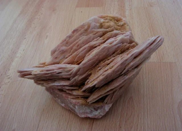 Mineral photo of Baryte from locality Předklášteří, Dřínová, Czech Republic