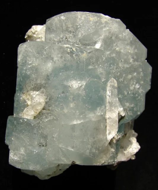 Mineral photo of Beryl (var. aquamarine) from locality Mt Xuebaoding, Huya, Pingwu District, Mianyang Prefecture, Sichuan Province, China