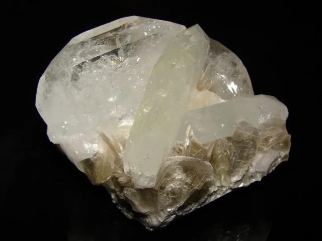Mineral photo of Beryl (var. aquamarine) from locality Mt Xuebaoding, Huya, Pingwu District, Mianyang Prefecture, Sichuan Province, China