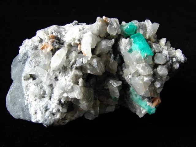 Mineral photo of Beryl (var. emerald) from locality Pico, Colombia