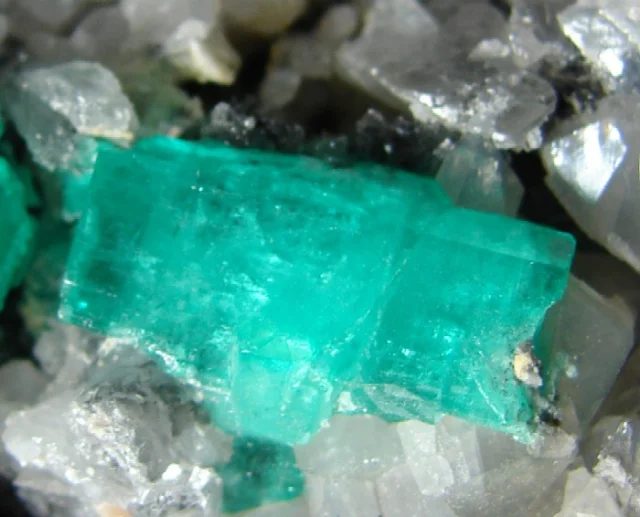 Beryl (var. emerald)