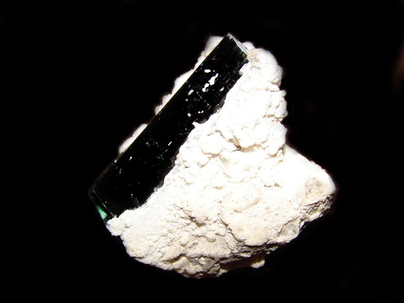Albite, Elbaite