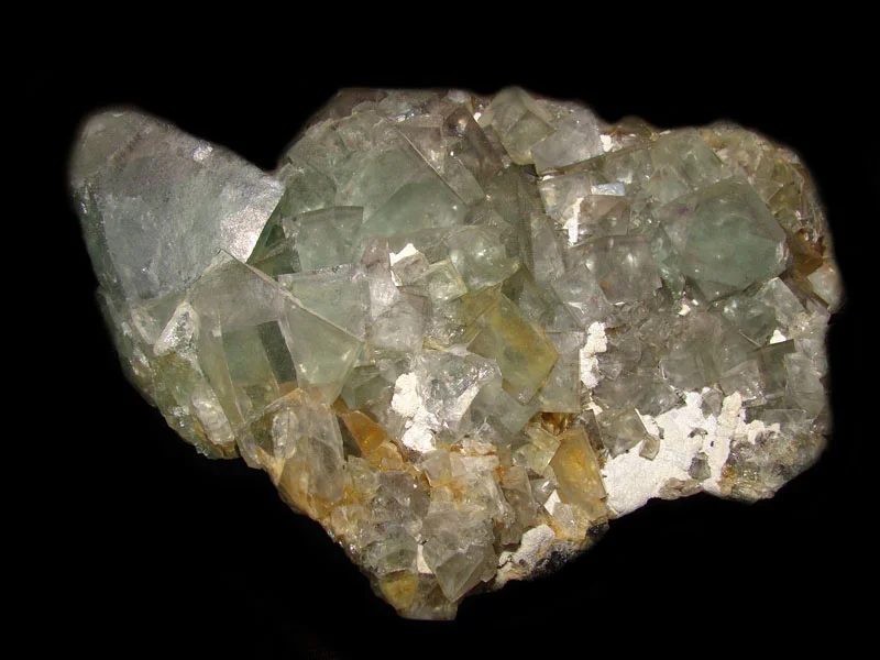 Mineral photo of Fluorite from locality Budjgar, Mongolia