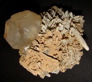 Mineral photo of Fluorite from locality Dalnegorsk, Russia