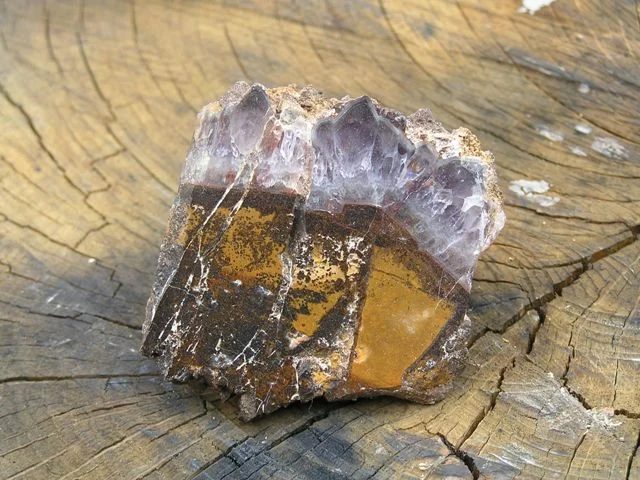 Mineral photo of Quartz, Quartz (var. amethyst) from locality Horní Halže, Czech Republic