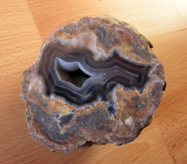 Quartz (var. chalcedony)