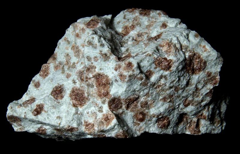 Grossular (var. hessonite), Wollastonite