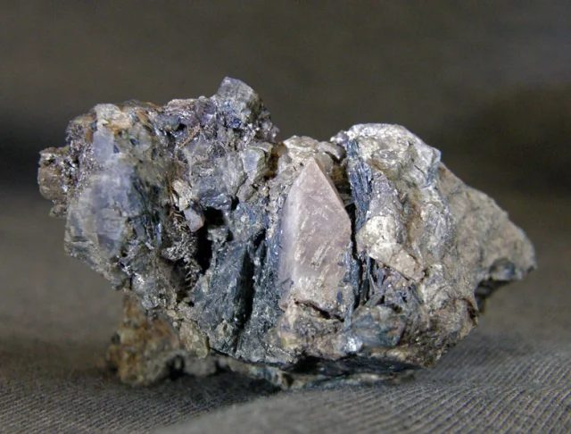 Mineral photo of Orthoclase from locality Mýtinka, Czech Republic