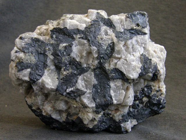 Mineral photo of Wolframite from locality Cínovec, Czech Republic