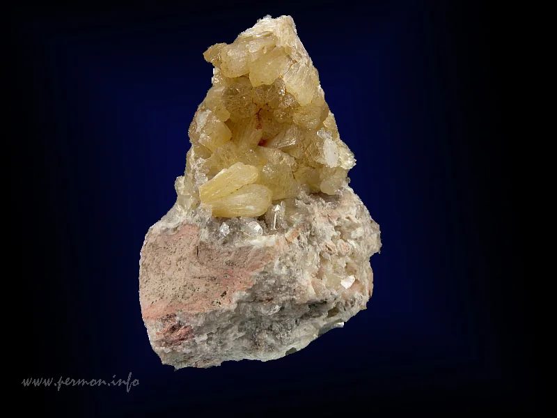 Stilbite-(Ca)