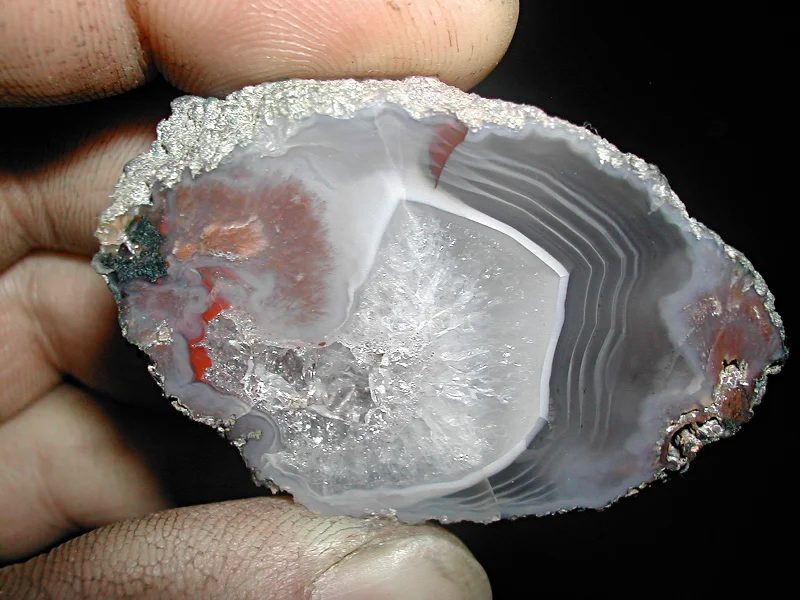 Mineral photo of Agate from locality Morcinov, Czech Republic