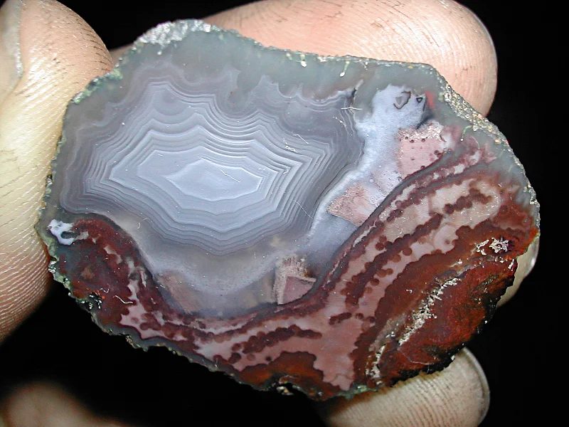 Mineral photo of Agate from locality Morcinov, Czech Republic