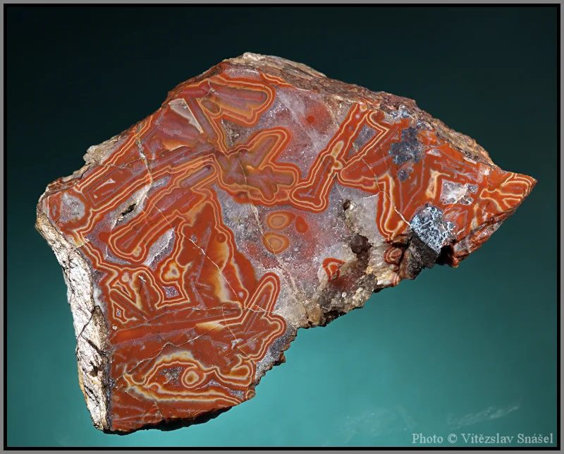 Mineral photo of Agate from locality Horní Halže, Czech Republic