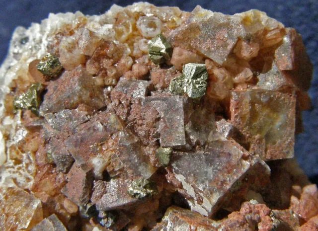 Chalcopyrite, Fluorite