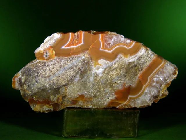 Mineral photo of Quartz (var. carneol) from locality Blahuňov, Czech Republic