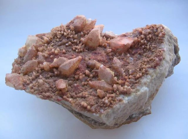 Mineral photo of Calcite from locality Prachovice, Czech Republic