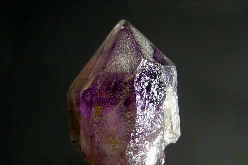 Quartz (var. amethyst)