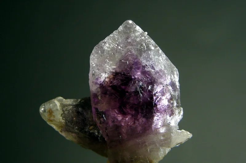 Quartz (var. amethyst)